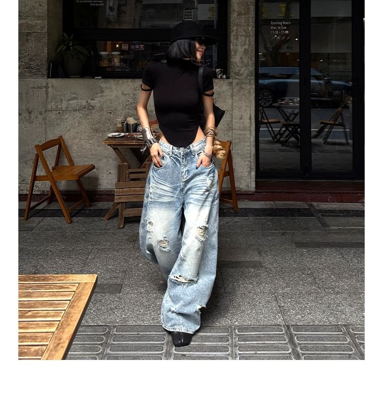 Mock Neck Cropped Tee