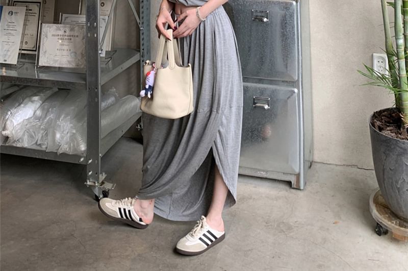 Sleeveless Cold Shoulder Plain Crop Top / Mid Rise Plain Slit Maxi A-Line Skirt