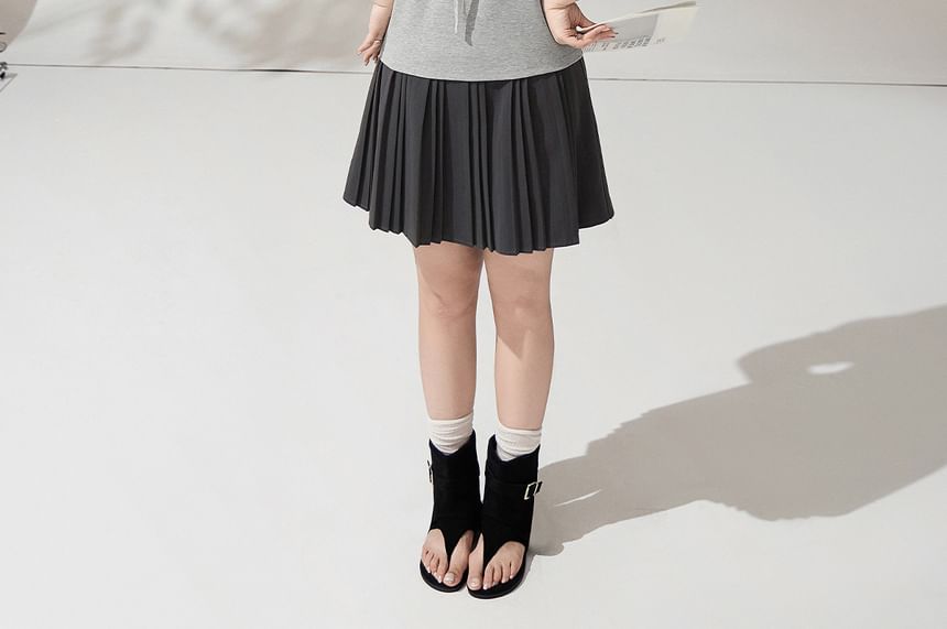 Puff Sleeve Plaid Blouse and Pleated Skirt