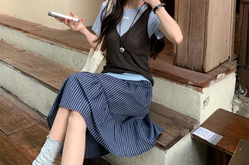 Short Sleeve Round Neck Plain T-Shirt / V-Neck Plain Tank Top / High Waist Midi A-Line Skirt / Set
