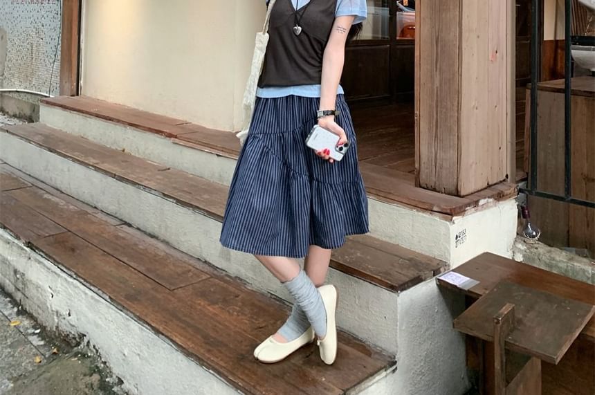 Short Sleeve Round Neck Plain T-Shirt / V-Neck Plain Tank Top / High Waist Midi A-Line Skirt / Set