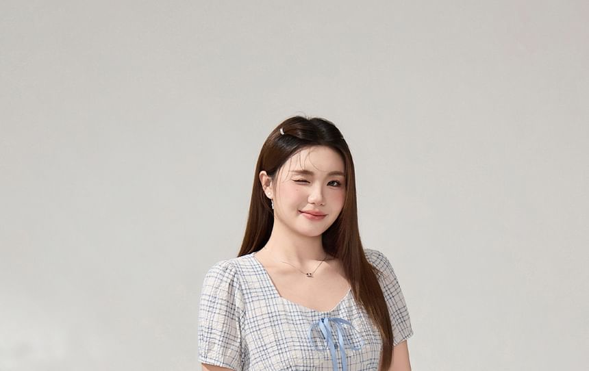 Square Neck Plaid Crop Blouse