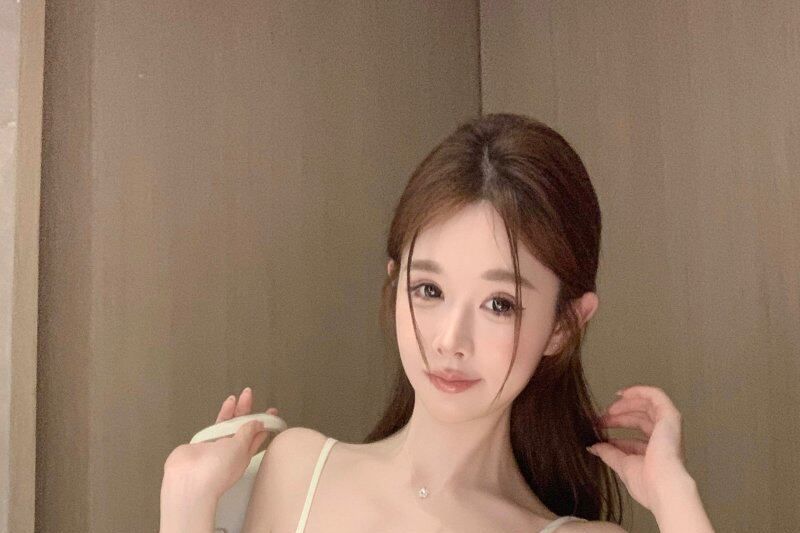 Lace-Up Ruffle Camisole Top with Panel Detail