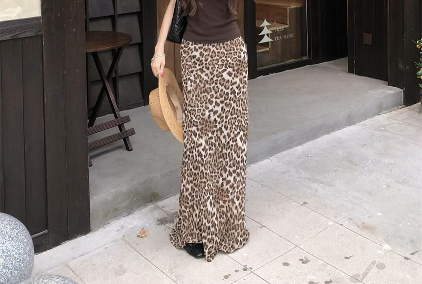 Mid Rise Leopard Print A-Line Skirt (Various Designs)