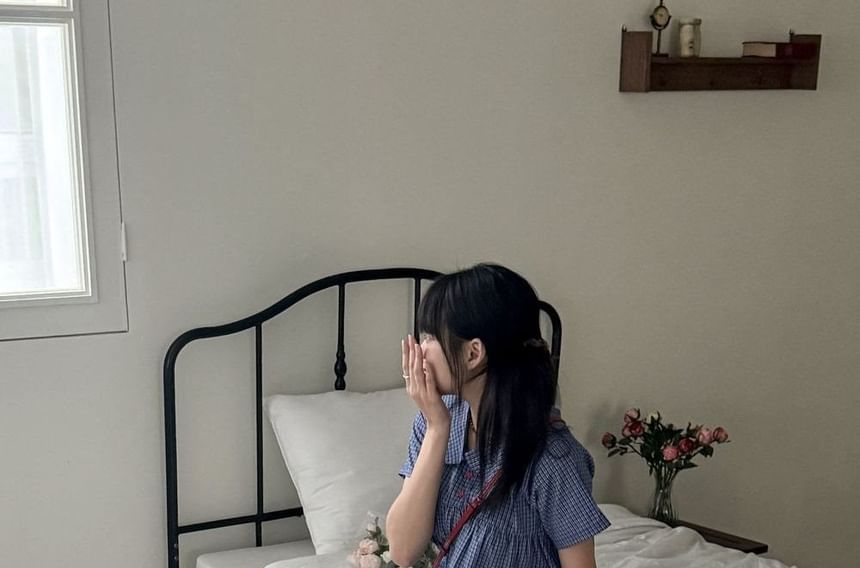 Short-Sleeve Peter Pan Collar Plaid Blouse