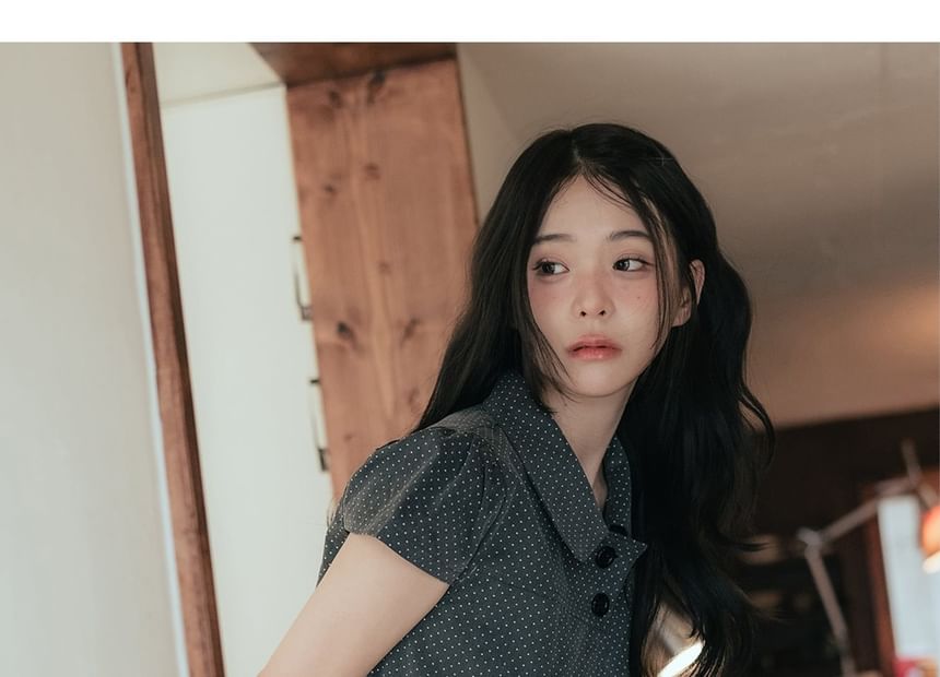 Short-Sleeve Collared Micro Dot Button-Up Slit Blouse