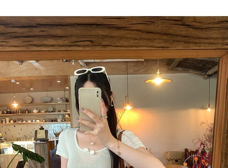 Short-Sleeve Scoop Neck Plain Slim Fit T-Shirt