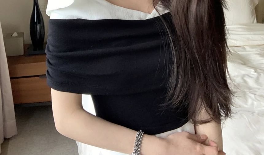 Mock Two-Piece Short-Sleeve Off-Shoulder Two Tone Ruched Blouse