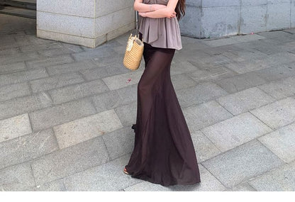 One-Shoulder Plain Knotted Top / Low Rise Midi A-Line Mesh Skirt