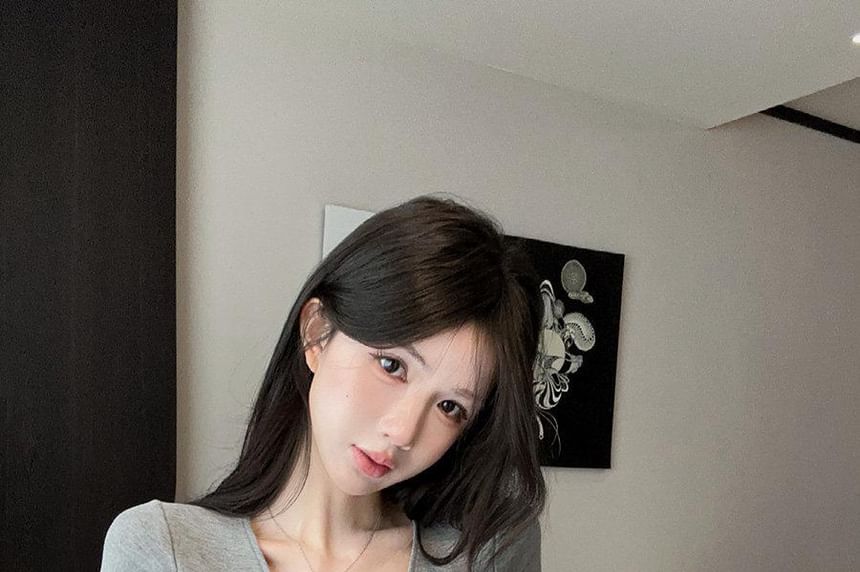 V-Neck Striped Knot Detail Short Sleeve Tee