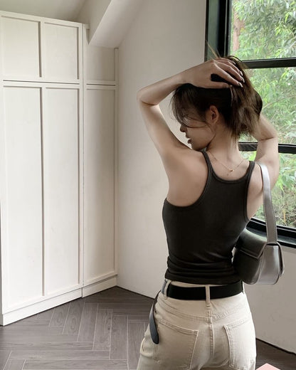 Scoop Neck Plain Crop Camisole Top