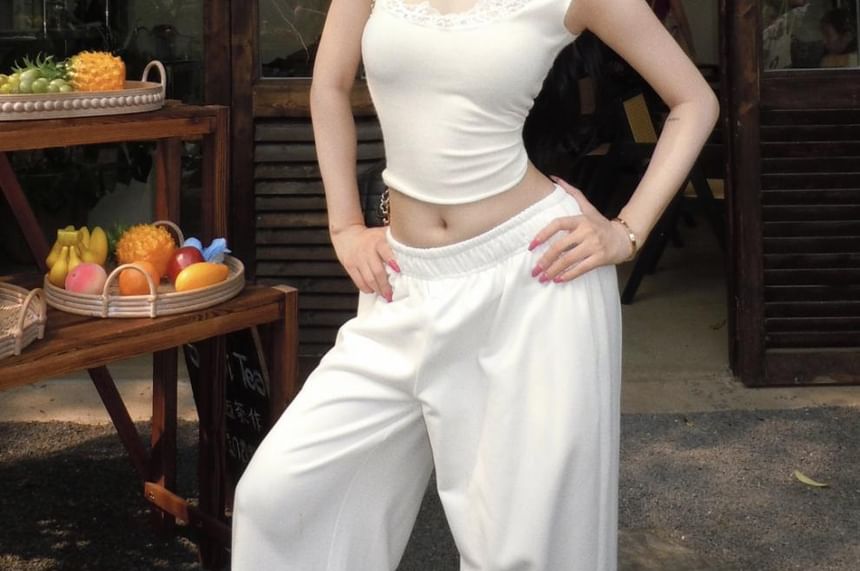 Cap-Sleeve Scoop Neck Lace Crop Top / Elastic Waist Plain Sweatpants