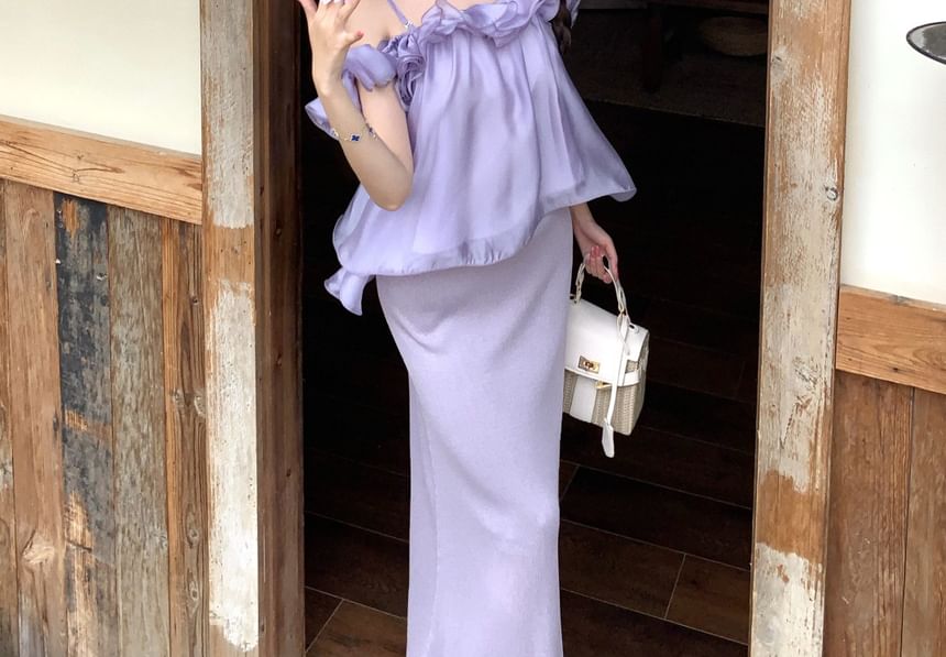 Off Shoulder Flower Detail Ruffle Trim Top / Mid Rise Knit Maxi Pencil Skirt