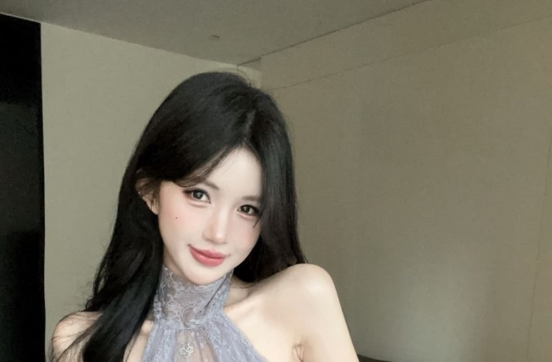 Sleeveless Mock Neck Lace Panel Top