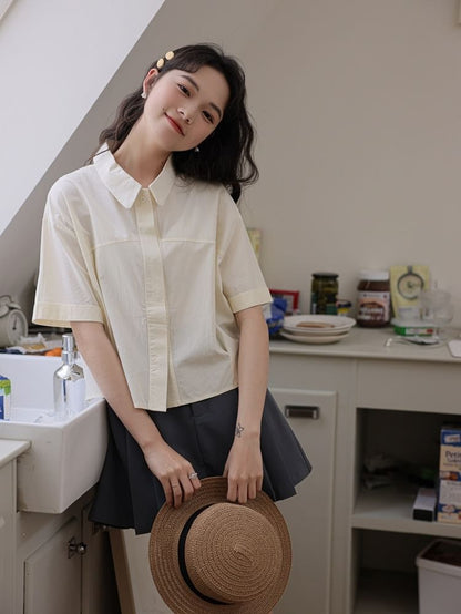 Short-Sleeve Collared Plain Button Up Crop Shirt