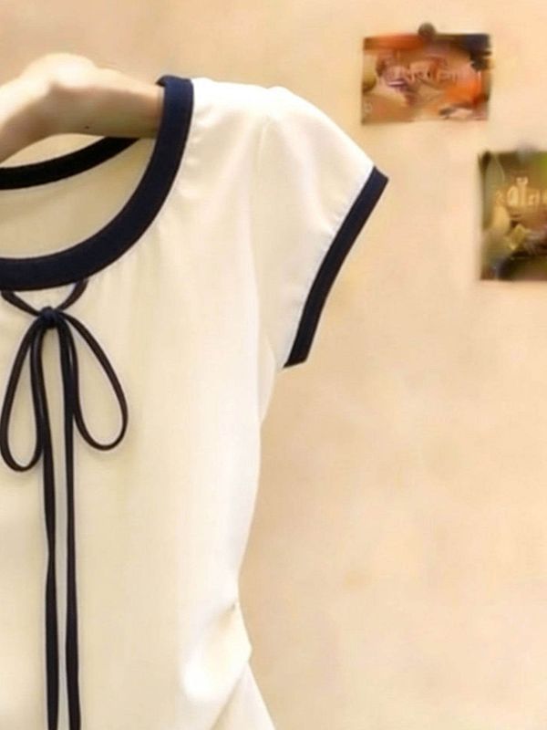 Short-Sleeve Round Neck Plain Bow T-Shirt