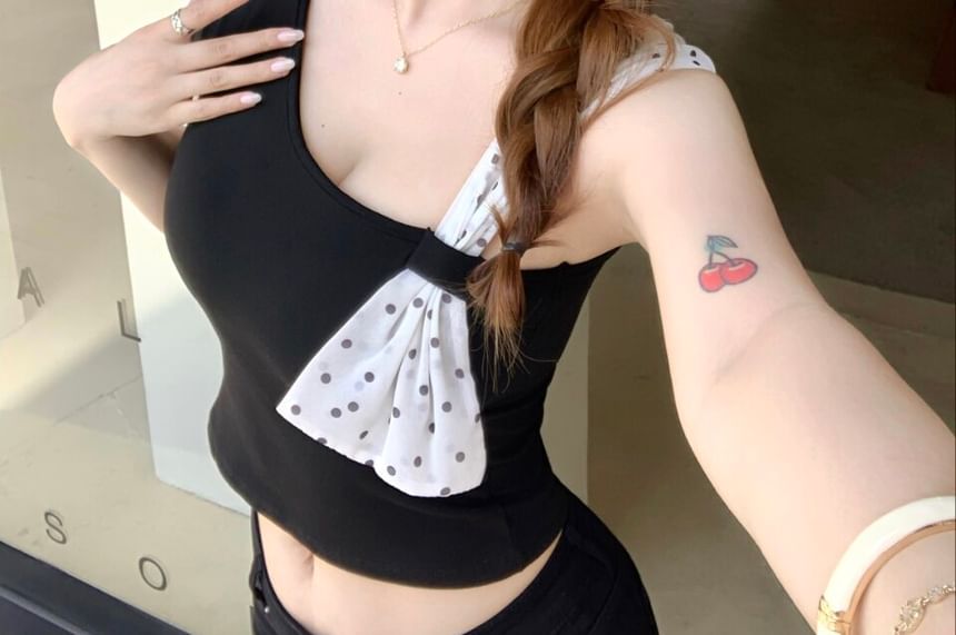 Short-Sleeve V-Neck Asymmetrical Polka Dot Panel Crop Top