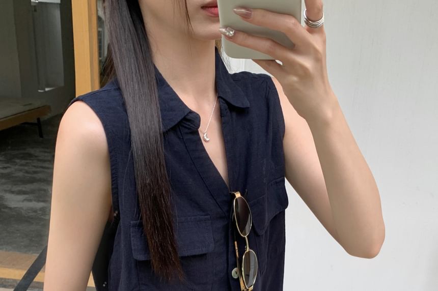 Sleeveless Collared V-Neck Plain Button Up Shirt
