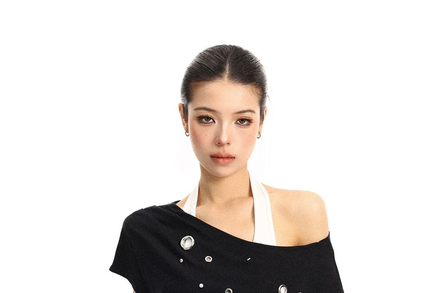 Mock Two Piece Halter Neck Off-Shoulder Grommet Crop Tee