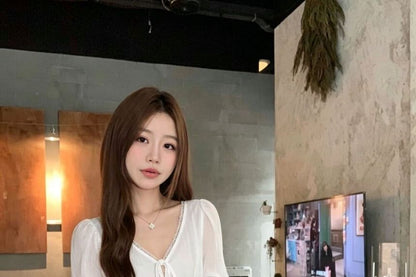V-Neck Elbow Sleeve Lace Trim Top