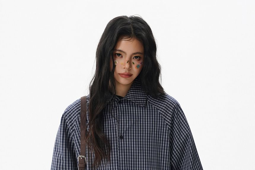 Oversized Plaid Collared Short Sleeve Shirt