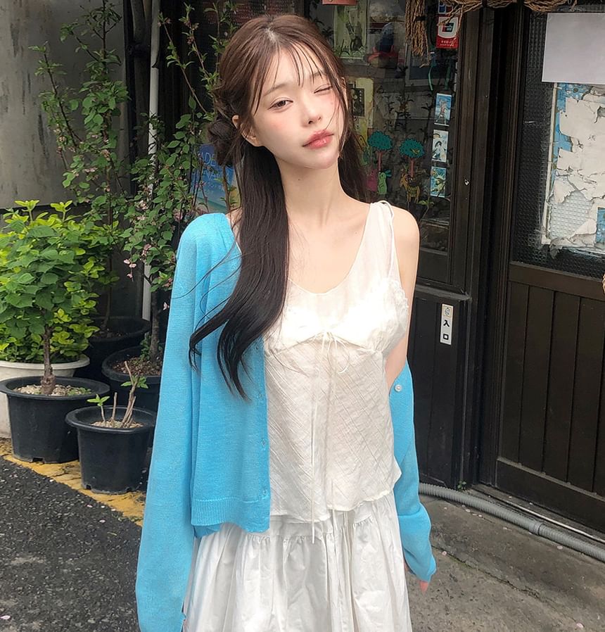 Lace Trim Sleeveless Blouse