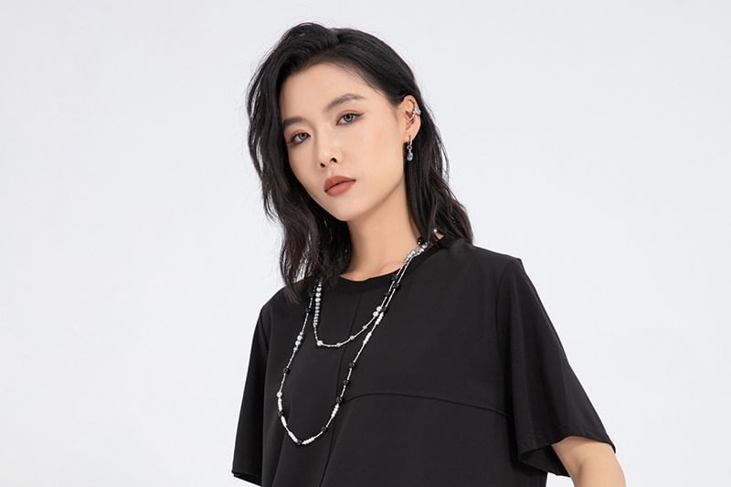 Round Neck Short Sleeve Asymmetric Panel Lace T-Shirt