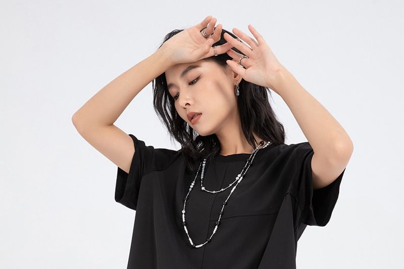 Round Neck Short Sleeve Asymmetric Panel Lace T-Shirt