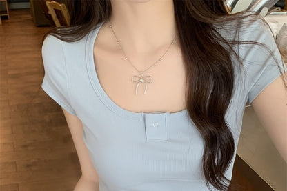 Scoop Neck Short-Sleeve Solid Crop Tee