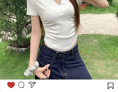 V-Neck Short-Sleeve Solid Crop Tee