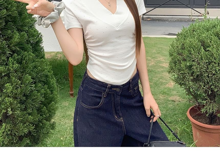 V-Neck Short-Sleeve Solid Crop Tee