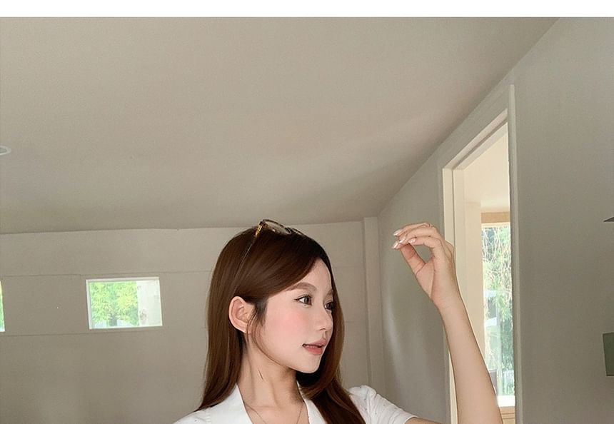 V-Neck Short-Sleeve Solid Crop Tee