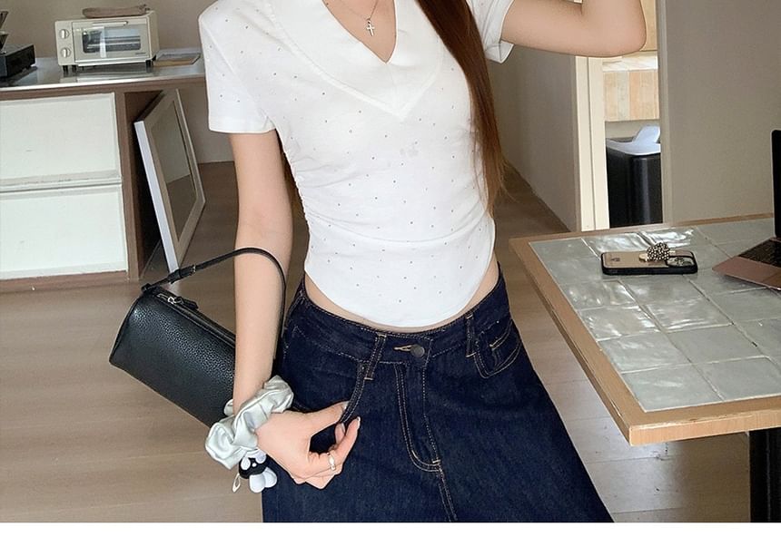 V-Neck Short-Sleeve Solid Crop Tee