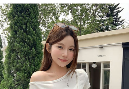 Off-Shoulder Short-Sleeve Solid Crop Tee