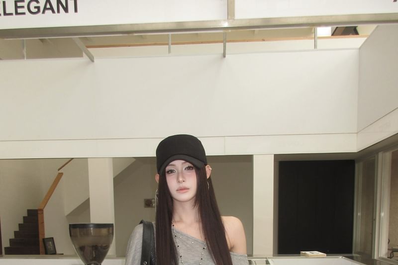 Long-Sleeved One-Shoulder Studded Top