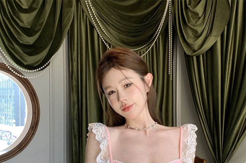 Slim Fit Lace Panel Crop Camisole