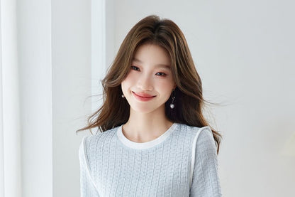 Crew Neck Contrast Trim Knit Top