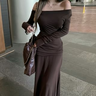 Off-Shoulder Long-Sleeve Ruched A-Line Maxi Dress