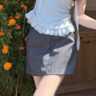 Scoop Neck Lace Trim Short-Sleeved T-Shirt