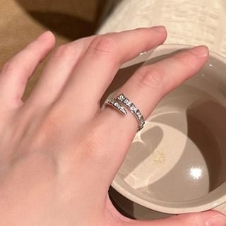 Snake Rhinestone Open Ring