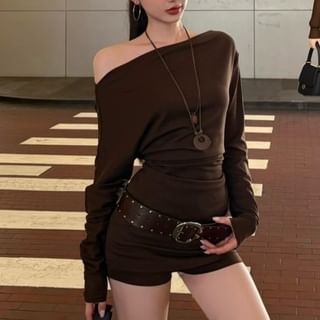 Slim Fit T-Shirt with Off-Shoulder, Long Sleeved, High Waist Skort Set