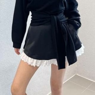 Boat-Neck Knotted Plain Pullover & Lace-Trimmed Mini Skirt