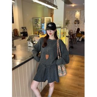 Melange Sweater with Round Neck and Drawstring Knit Shorts