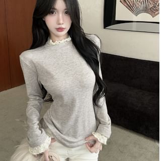 Round Neck Lace Trim T-Shirt