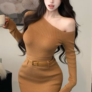 Extended Sleeve Off Shoulder Solid Sweater / Mid Rise Solid Mini Pencil Skirt