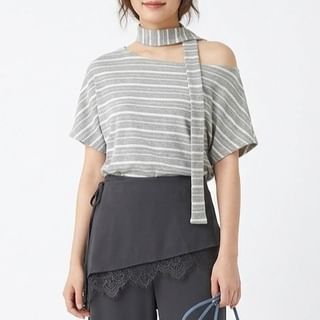 Slim-Fit Off-Shoulder Short-Sleeve Tee