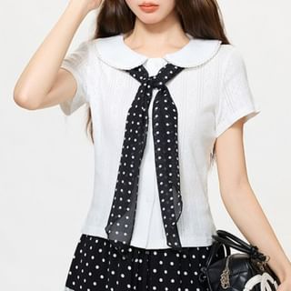 Short-Sleeve Plain Shirred Button-Up Blouse / Dotted Sash