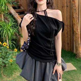 Slim Fit Off-Shoulder Short Sleeve T-Shirt