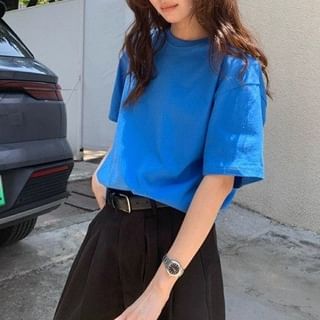 Open Back Crew Neck Elbow Sleeve T-Shirt