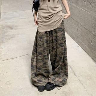 Ruched Plain Tank Top / Low Waist Camouflaged Print Wide Leg Pants